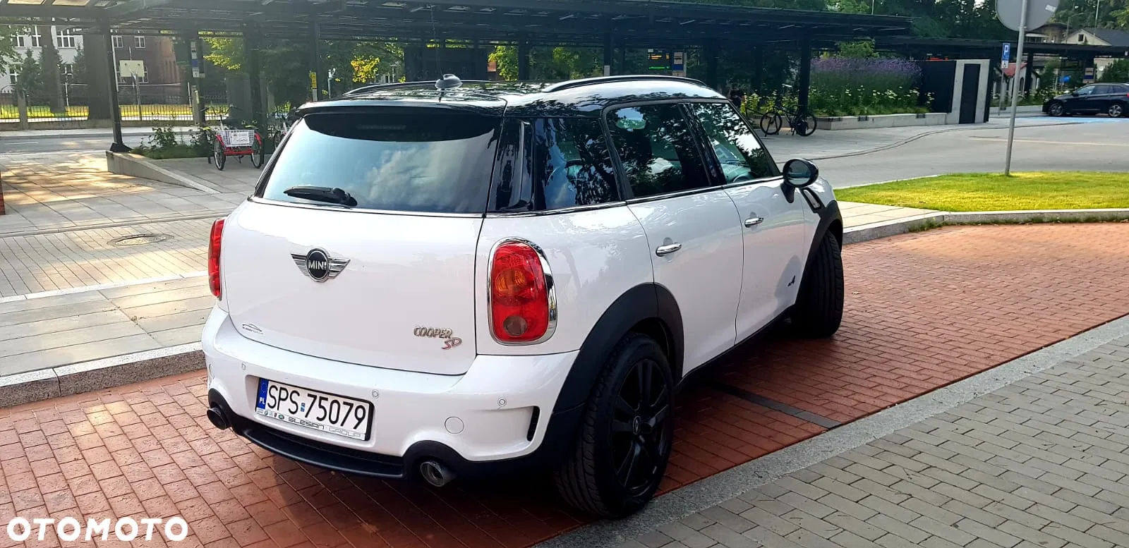2011 MINI Countryman, photograph 6