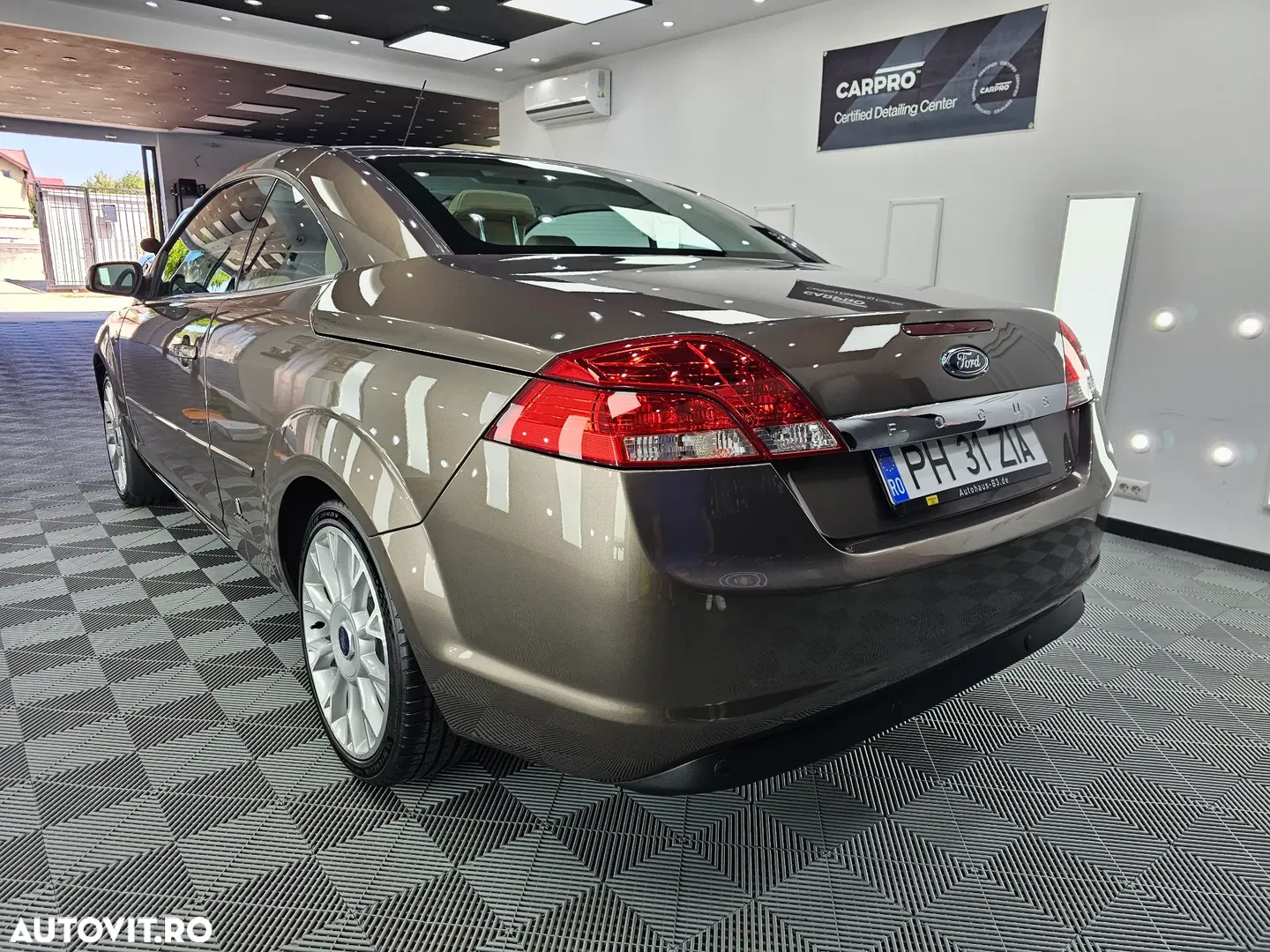 2008 Ford Focus 2.0 TDCi DPF Titanium, photograph 6