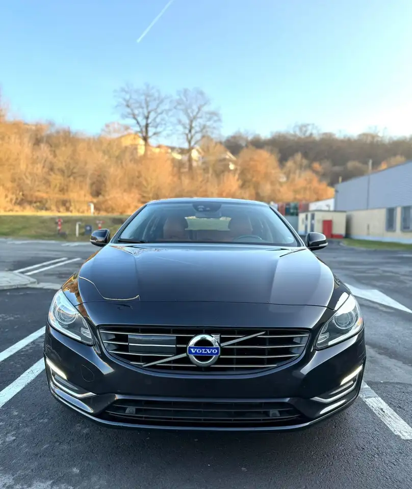 2013 Volvo V60 D6 Plug-In-Hybrid AWD Geartronic Summum, photograph 1