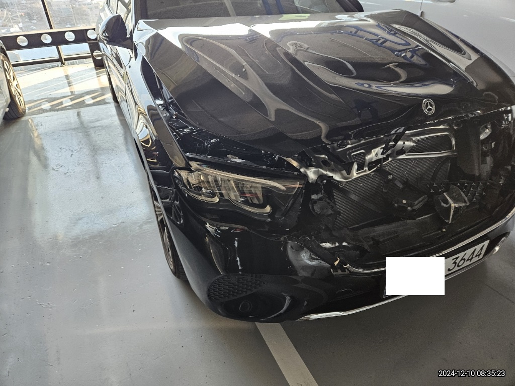 2024 Mercedes-Benz E 200, photograph 3