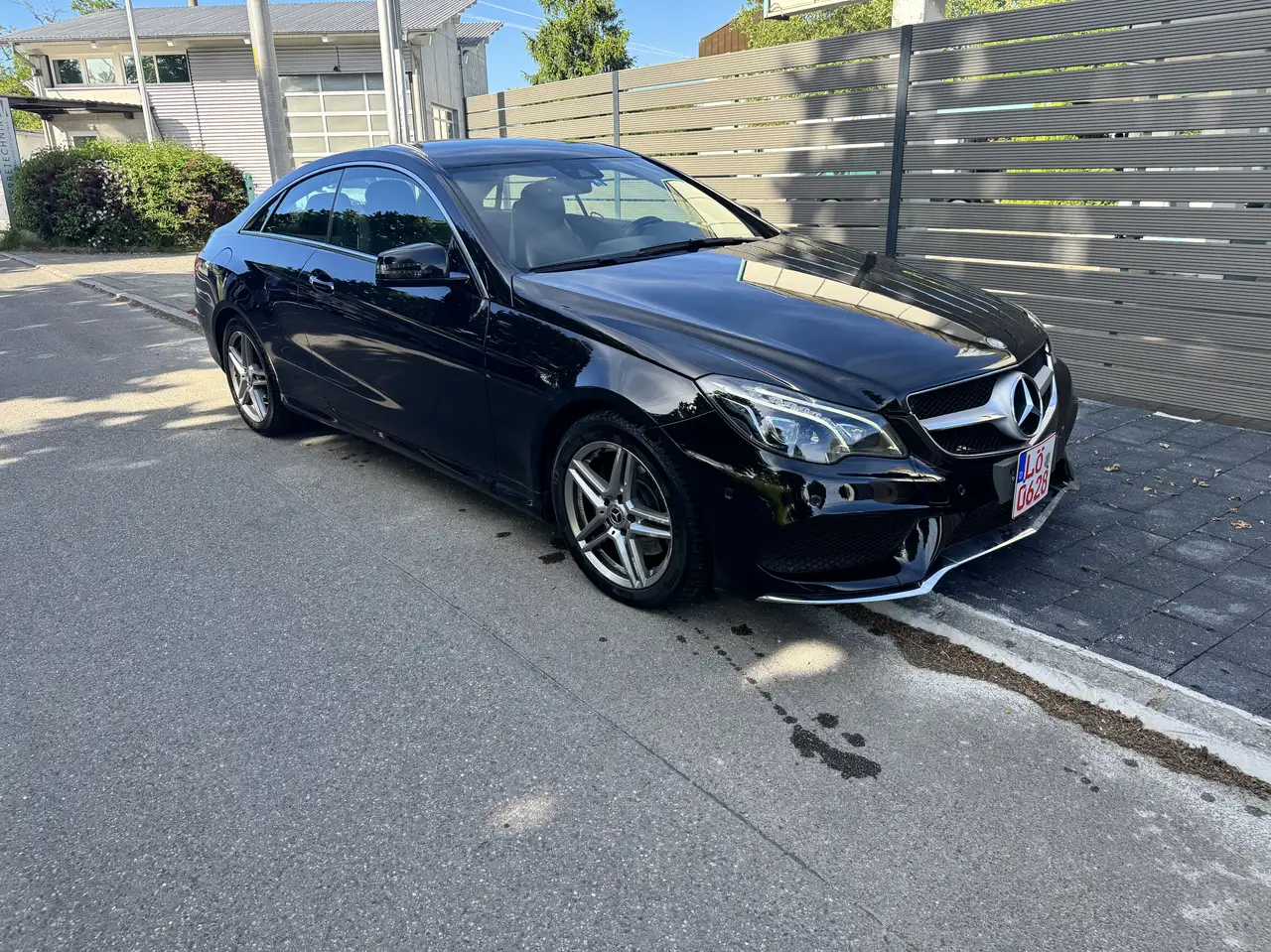 2016 Mercedes-Benz E 350 (BlueTEC) d Coupe 9G-TRONIC, photograph 4