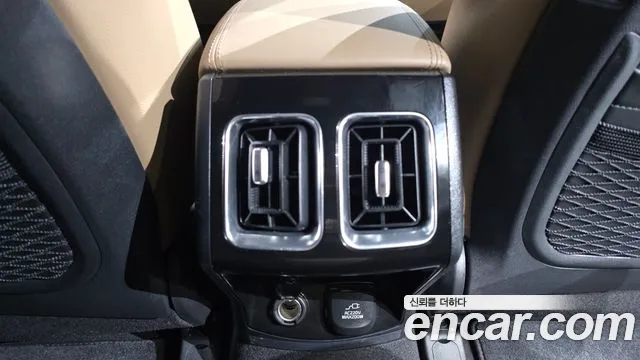Kia Sorento Gasoline 2.5T 4WD — photo 1 of 33