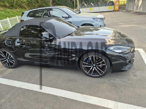 2024 BMW Z4 sDrive20i, photograph 2
