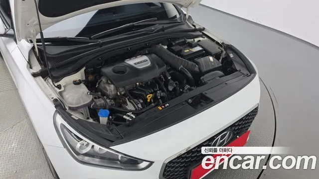 Hyundai i30 1.6 Turbo — photo 1 of 27