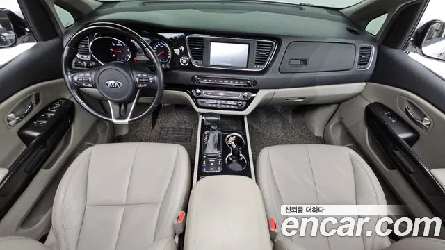 2018 Kia Canival 9-Seater Noblesse Special, photograph 9