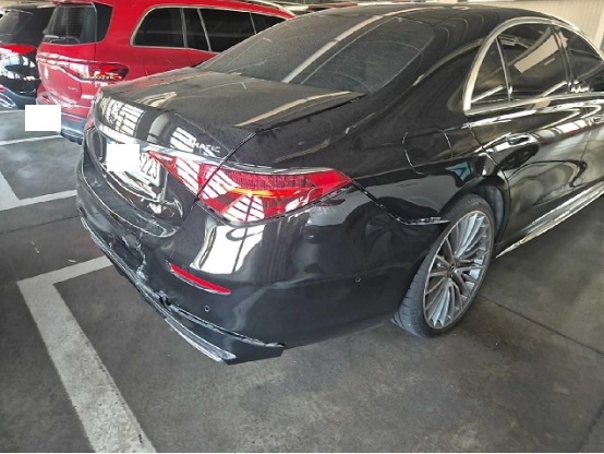 2024 Mercedes-Benz S 500 4MATIC, photograph 2