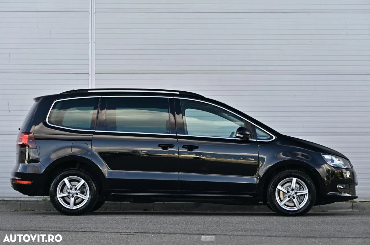 2016 Volkswagen Sharan 2.0 TDI DSG Comfortline Black Style, photograph 7