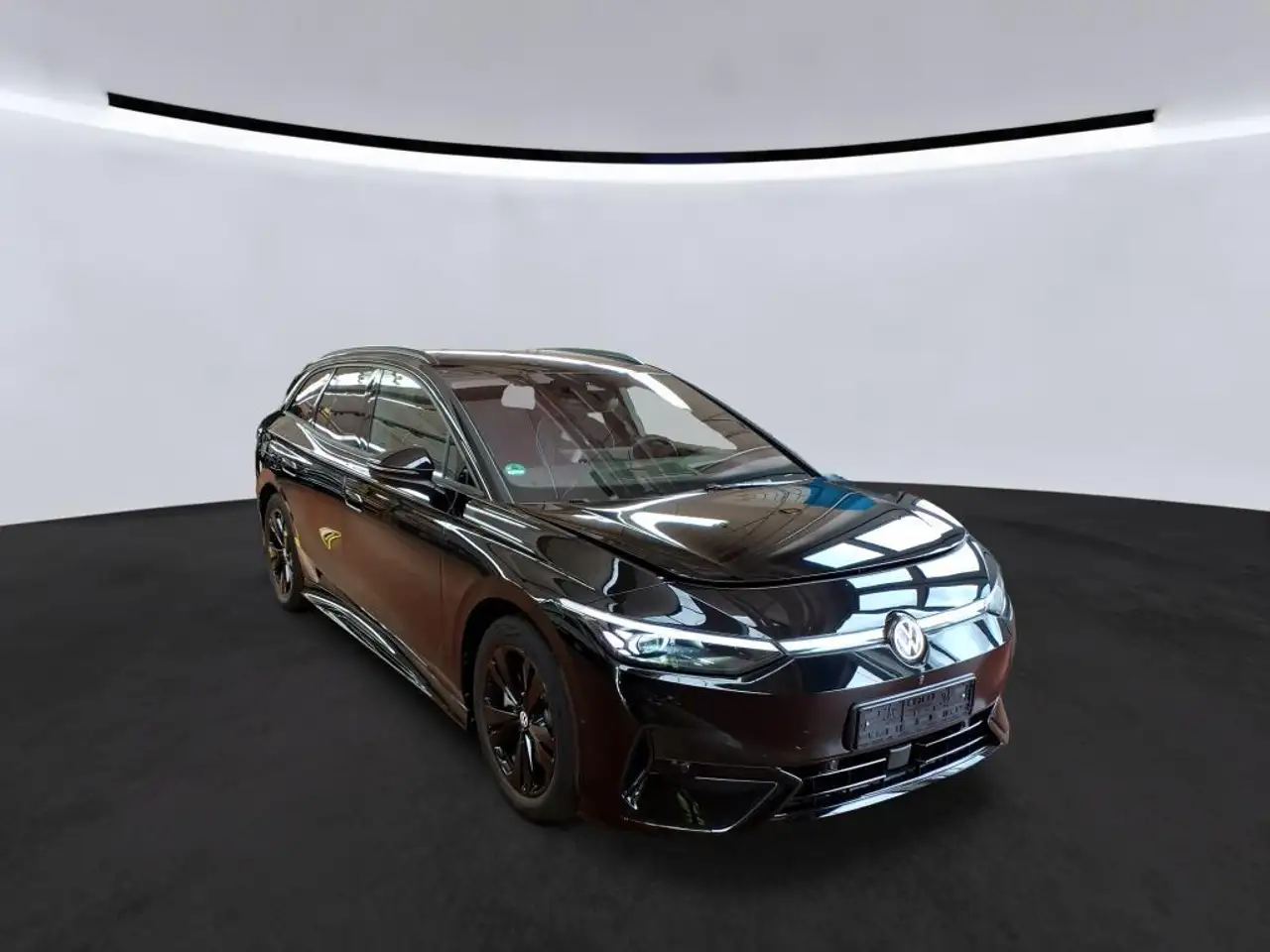 2026 Volkswagen ID.7 Tourer Pro S ACC AHK DCC WÄRMEPUMPE 360 H&K, photograph 4
