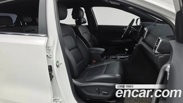 Kia Sportage Diesel 2.0 2WD — photo 1 of 20