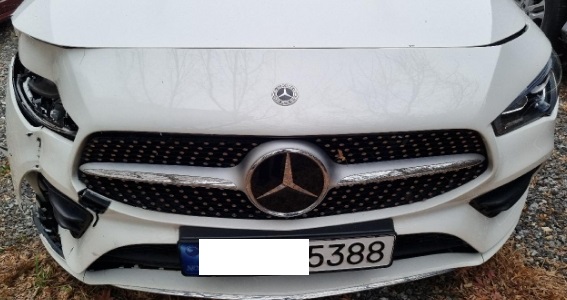 2023 Mercedes-Benz CLA250 4MATIC, photograph 2
