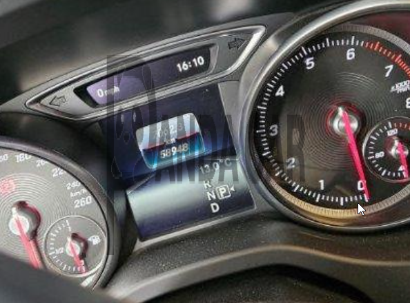 2017 Mercedes-Benz CLA250 4Matic, photograph 4