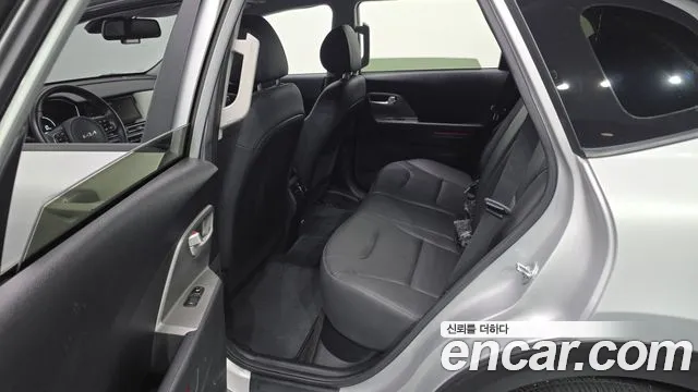 2022 Kia Niro Air, photograph 2