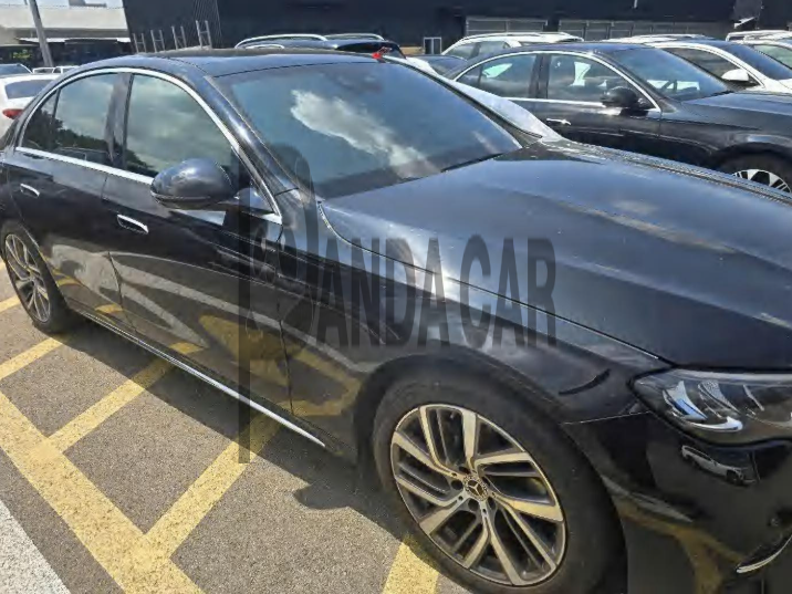 2024 Mercedes-Benz E 220 d 4MATIC, photograph 1
