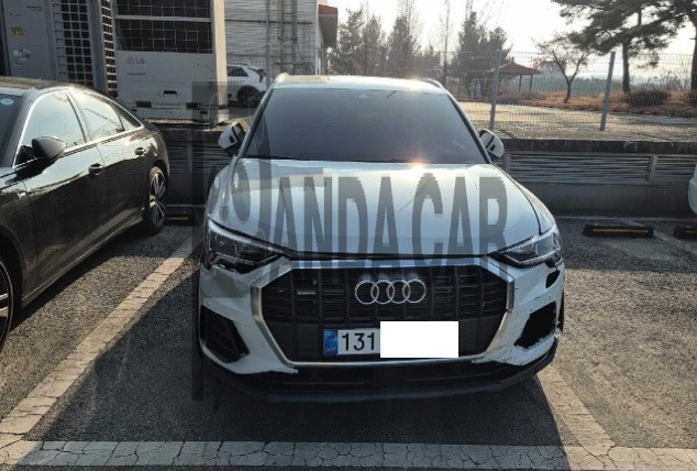 2025 Audi Q3 40 TFSI quattro, photograph 1