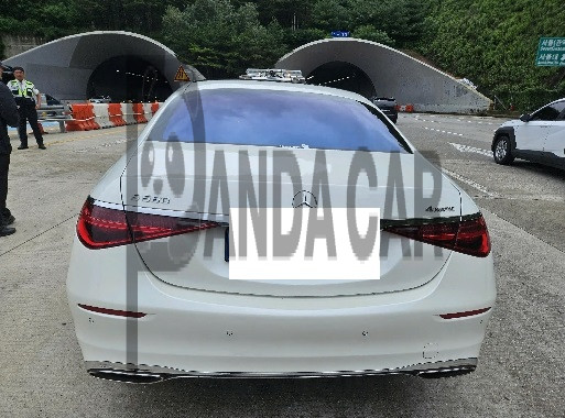 2023 Mercedes-Benz S580 4MATIC, photograph 5