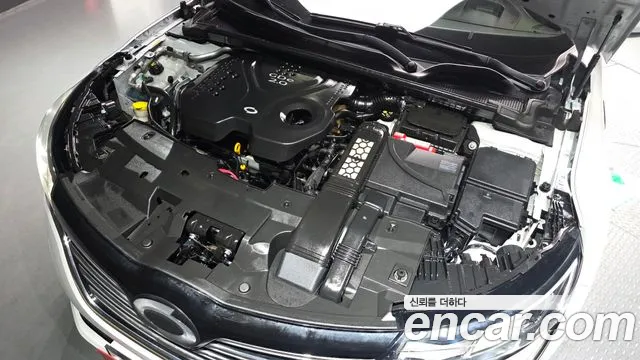 2017 Renault-KoreaSamsung SM6 2.0 GDe LE, photograph 3