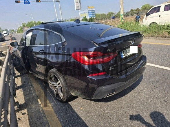 2021 BMW 630i xDrive, photograph 3