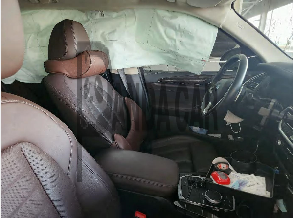 2022 BMW X3 xDrive30e, photograph 2