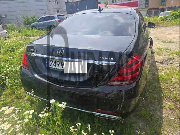 2020 Mercedes-Benz S350 d 4MATIC, photograph 2