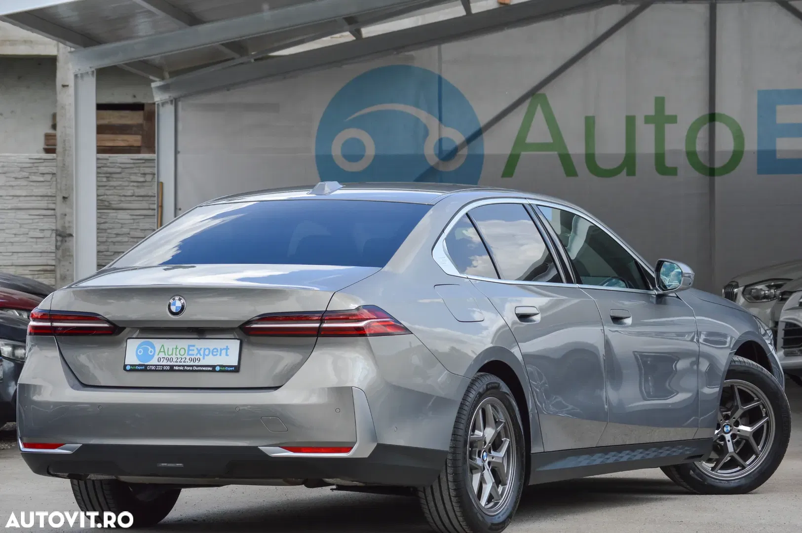 2024 BMW Seria 5 520i AT MHEV, photograph 11