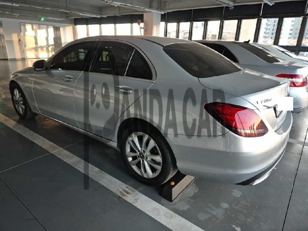 2019 Mercedes-Benz C220 d, photograph 2