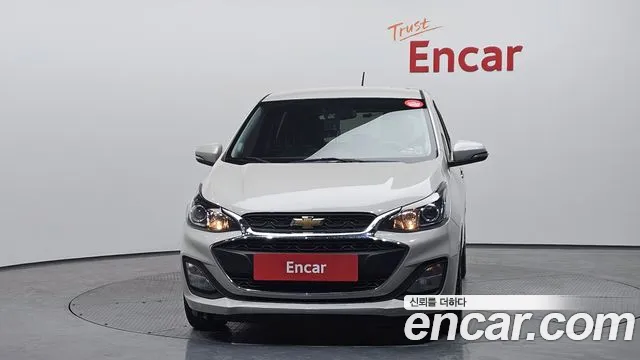 2019 ChevroletGMDaewoo Spark Premier, photograph 2