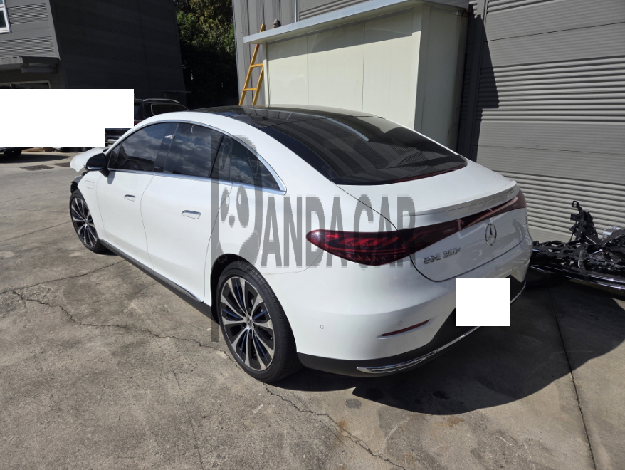 2023 Mercedes-Benz EQE350 +, photograph 3