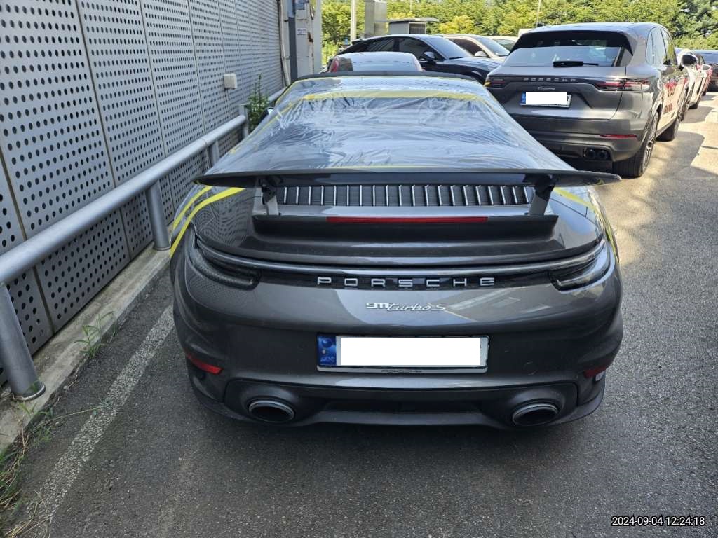 2022 BMW 911 Turbo S Cabriolet, photograph 7