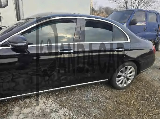 2018 Mercedes-Benz E220 d, photograph 3