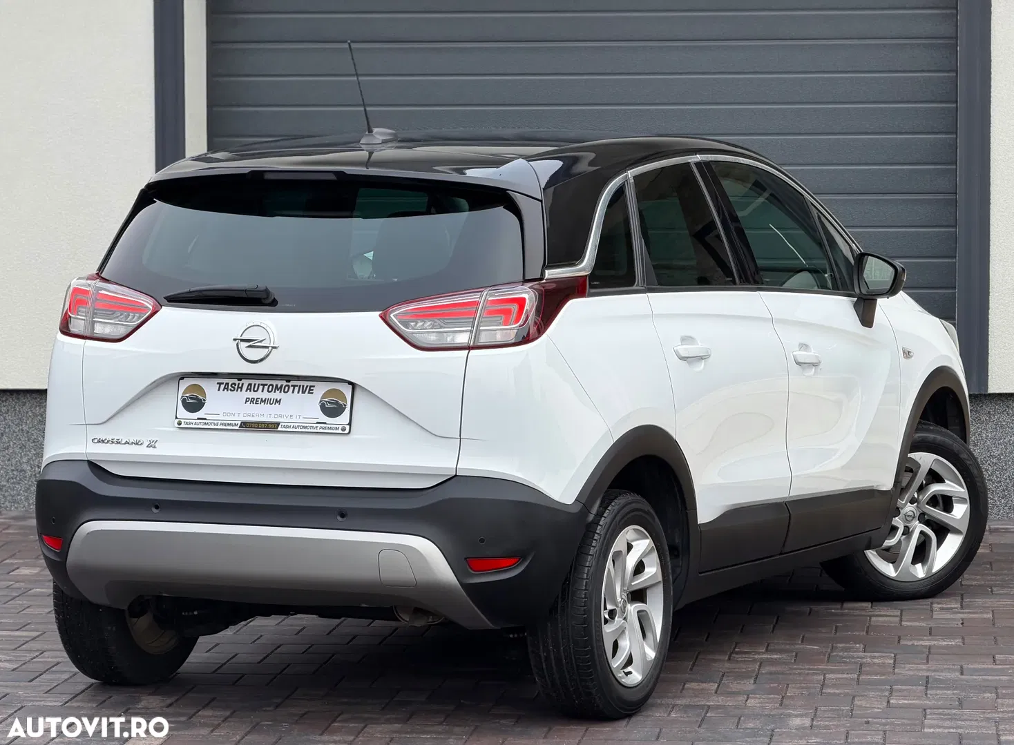 2020 Opel Crossland 1.2 Business Elegance, photograph 6