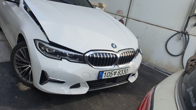 2021 BMW 320i, photograph 3