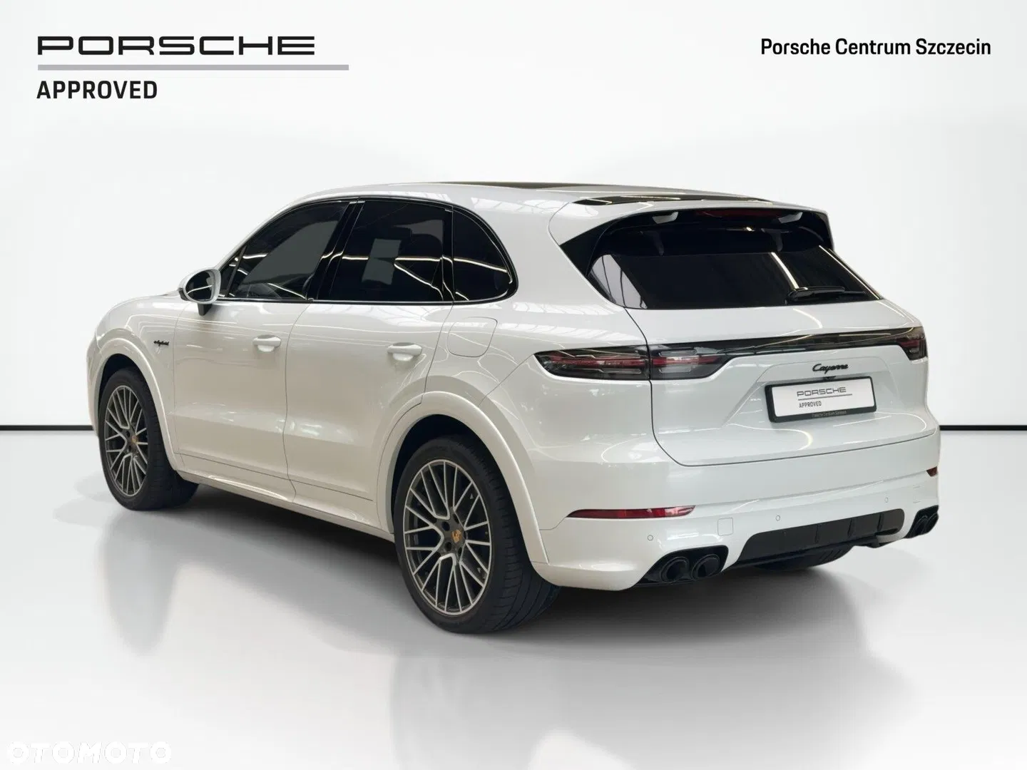 2023 Porsche Cayenne, photograph 3