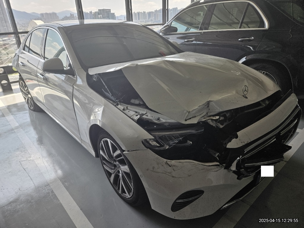 2024 Mercedes-Benz E 220 d 4MATIC, photograph 4