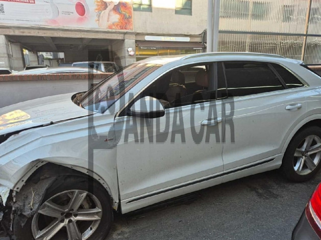 2021 Audi Q8 45 TDI quattro, photograph 4