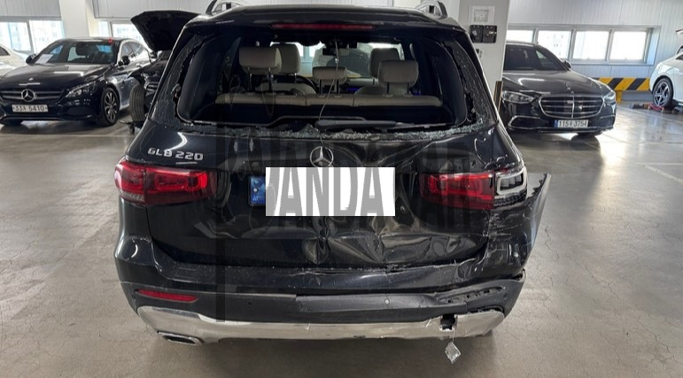 2021 Mercedes-Benz GLB220, photograph 8