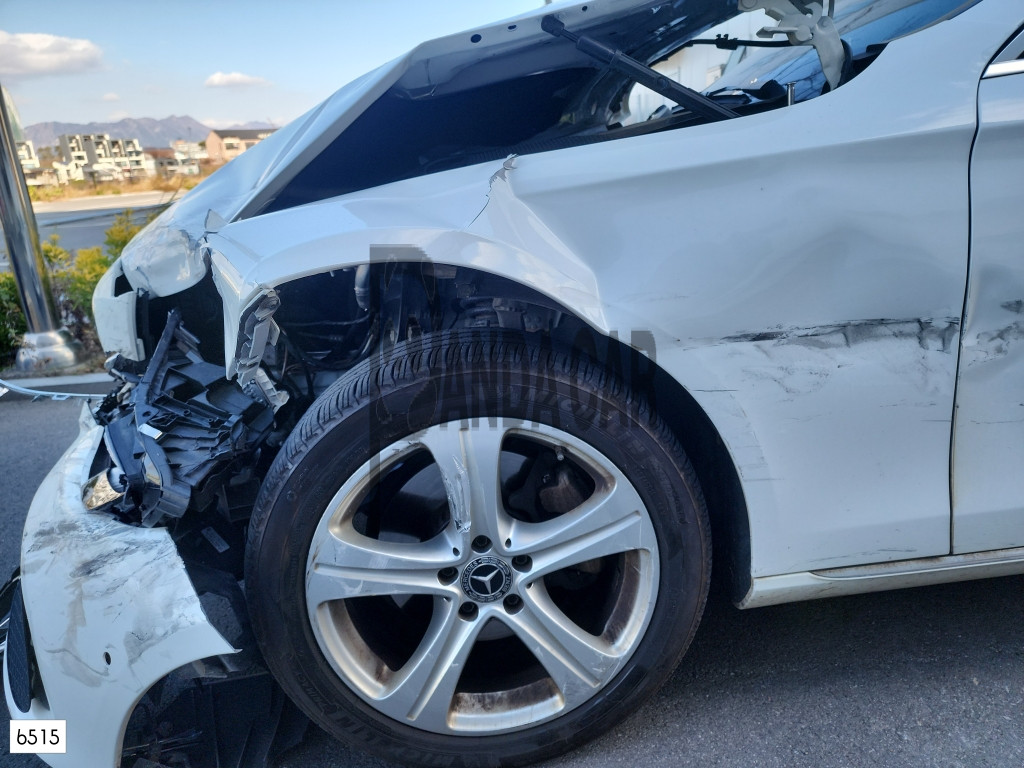 2018 Mercedes-Benz E220 d 4Matic, photograph 4