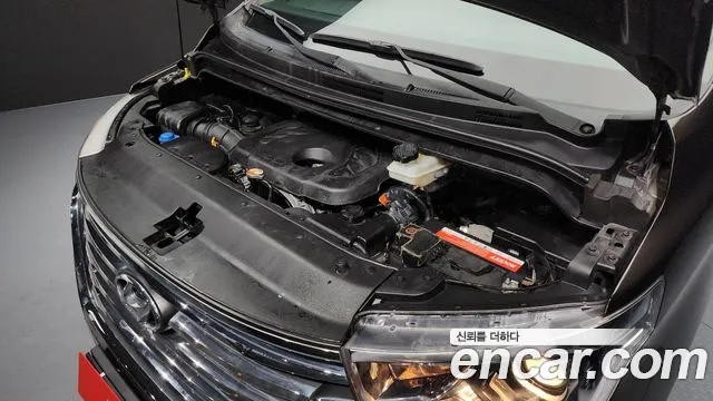 2018 Hyundai Starex Urban 9-Seater, photograph 4