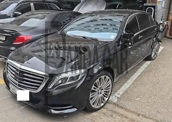 2017 Mercedes-Benz S500 4Matic L, photograph 1