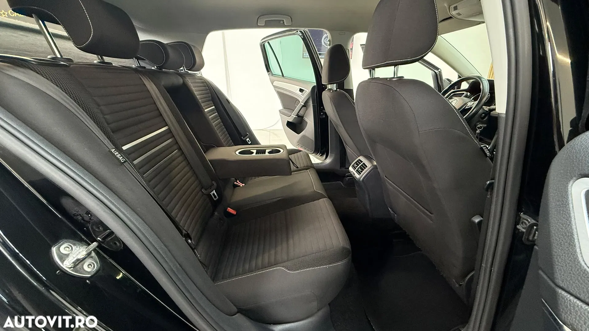 2014 Volkswagen Golf, photograph 8
