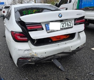 2021 BMW 520i, photograph 2