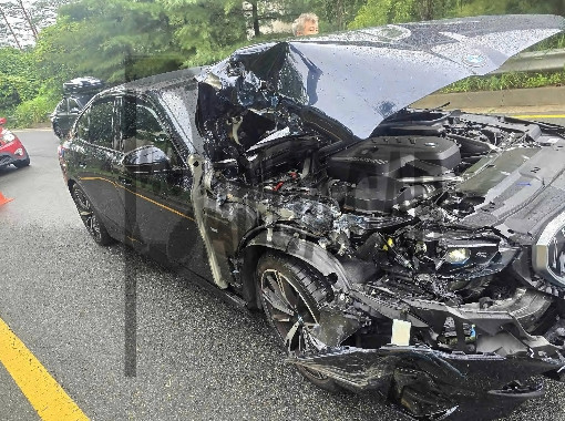 2024 BMW 530i xDrive, photograph 4
