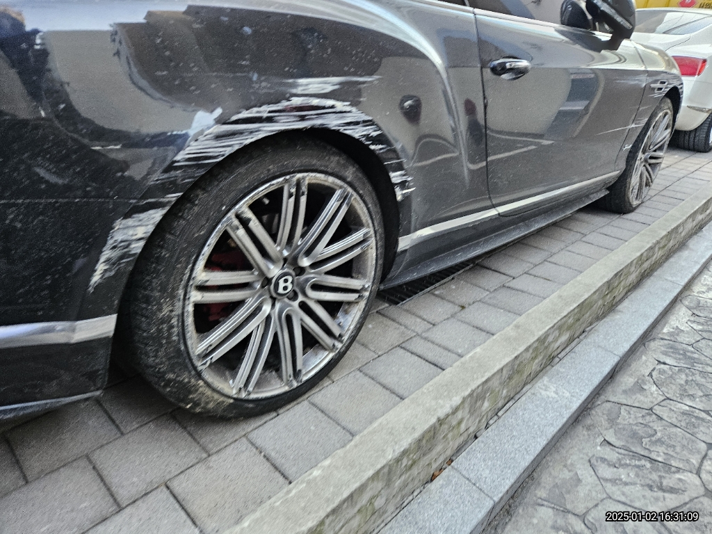 2016 Bentley New Continental GT Speed, photograph 4