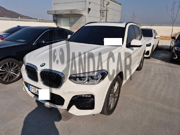 2021 BMW X3 xDrive20i, photograph 2