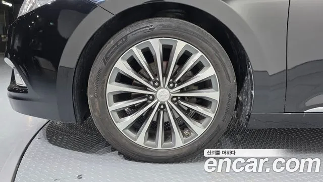 Hyundai Grandeur HG300 Premium — photo 1 of 33
