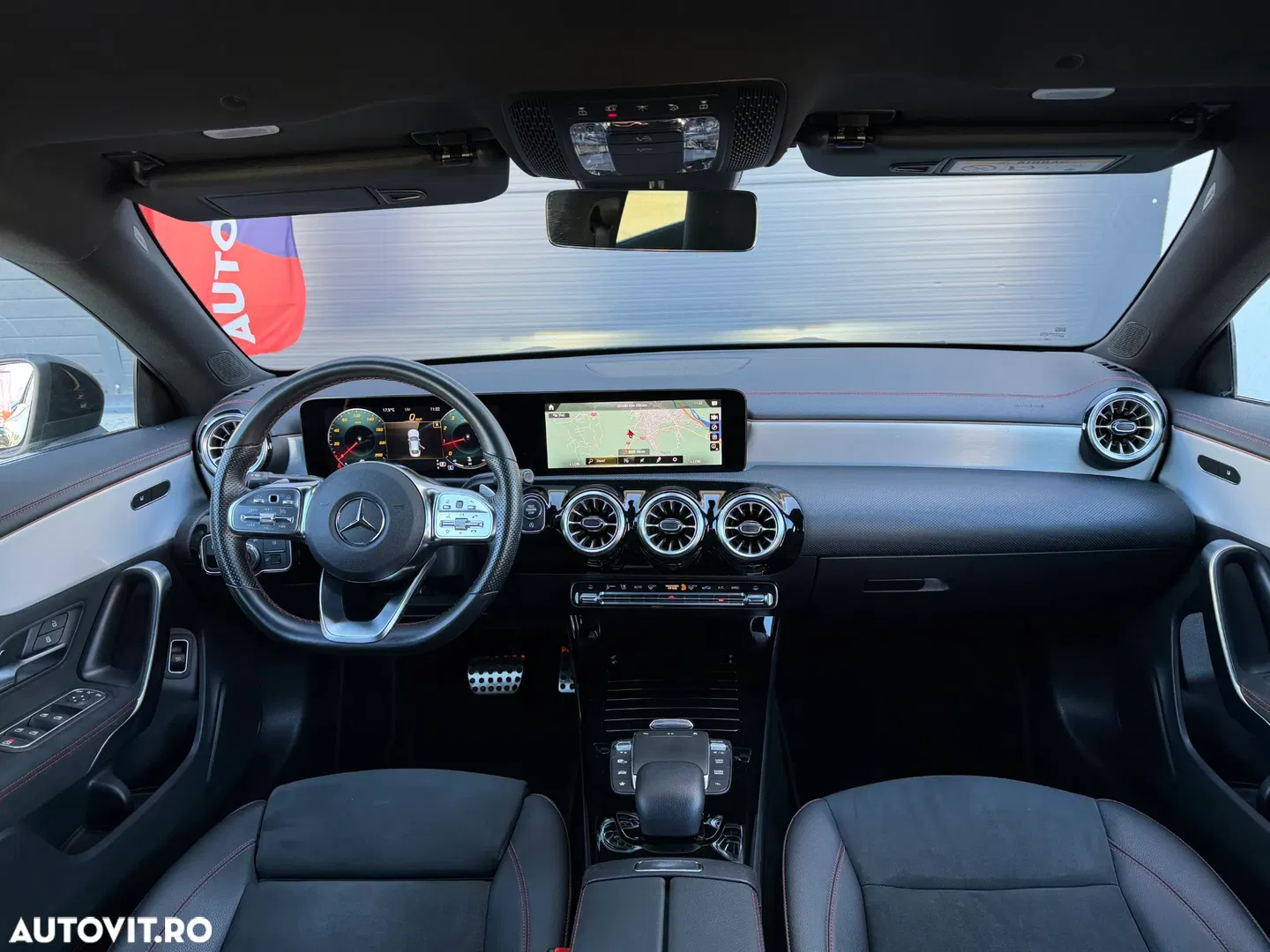 2022 Mercedes-Benz CLA 200, photograph 2