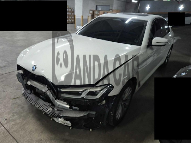 2022 BMW 530i xDrive, photograph 3
