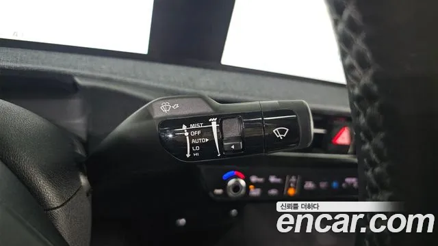 Kia EV6 Long Range — photo 1 of 30