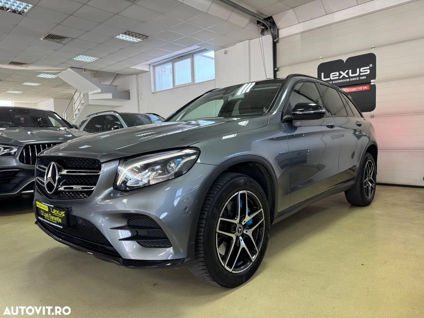 2017 Mercedes-Benz GLC 350 e 4Matic 7G-TRONIC AMG Line, photograph 1