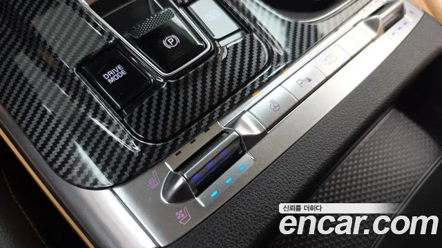 Kia Canival Diesel 7-Seater Noblesse — photo 1 of 32