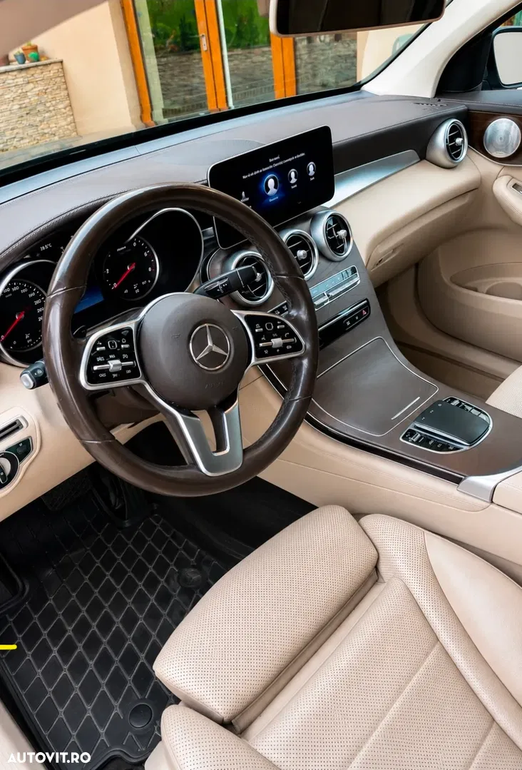 2020 Mercedes-Benz GLC, photograph 7